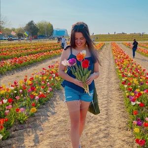 Meet your Posher, Mia